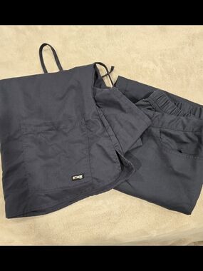 Grey's Anatomy Women's Scrub Set in Steel Gray